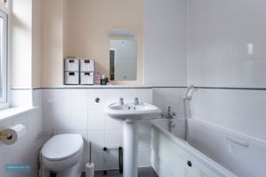 En-suite Bathroom- click for photo gallery